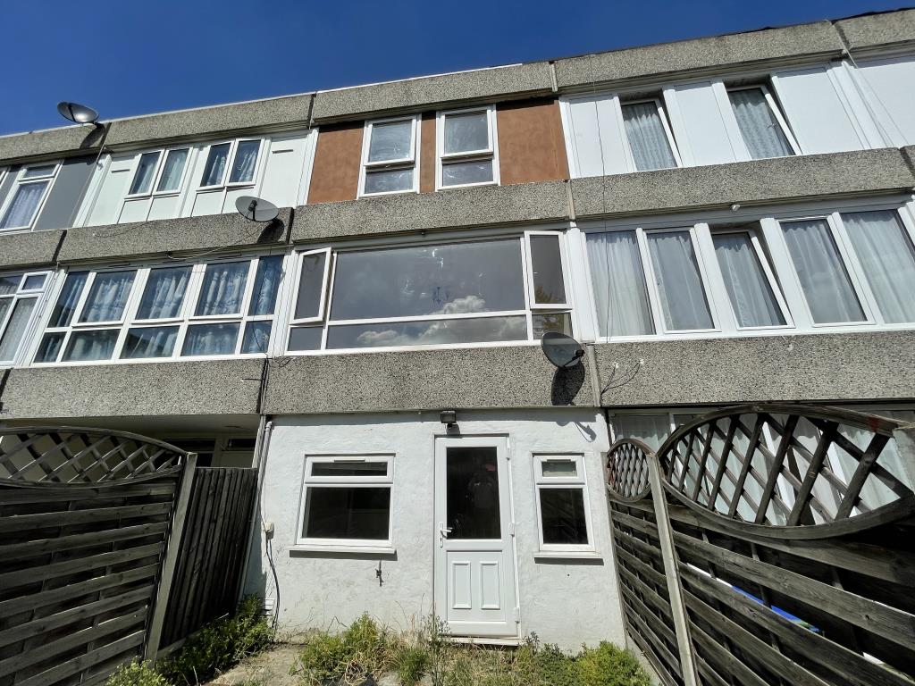 Lot: 109 - TERRACED HOUSE FOR INVESTMENT OR OCCUPATION - 